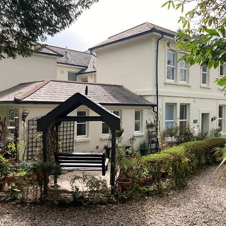 Hollyhocks Holiday Home- 2 Bedroomed Ground Floor Apartment Sleeps 5 Ivybridge Eksteriør bilde
