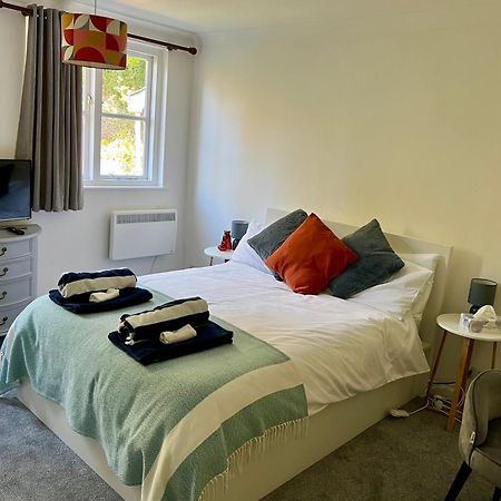 Hollyhocks Holiday Home- 2 Bedroomed Ground Floor Apartment Sleeps 5 Ivybridge Eksteriør bilde