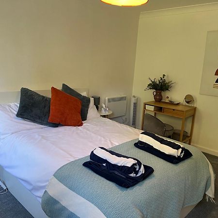 Hollyhocks Holiday Home- 2 Bedroomed Ground Floor Apartment Sleeps 5 Ivybridge Eksteriør bilde