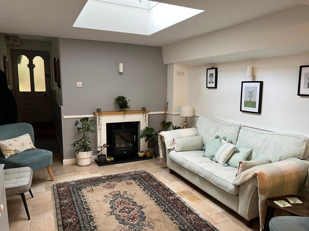 Hollyhocks Holiday Home- 2 Bedroomed Ground Floor Apartment Sleeps 5 Ivybridge Eksteriør bilde